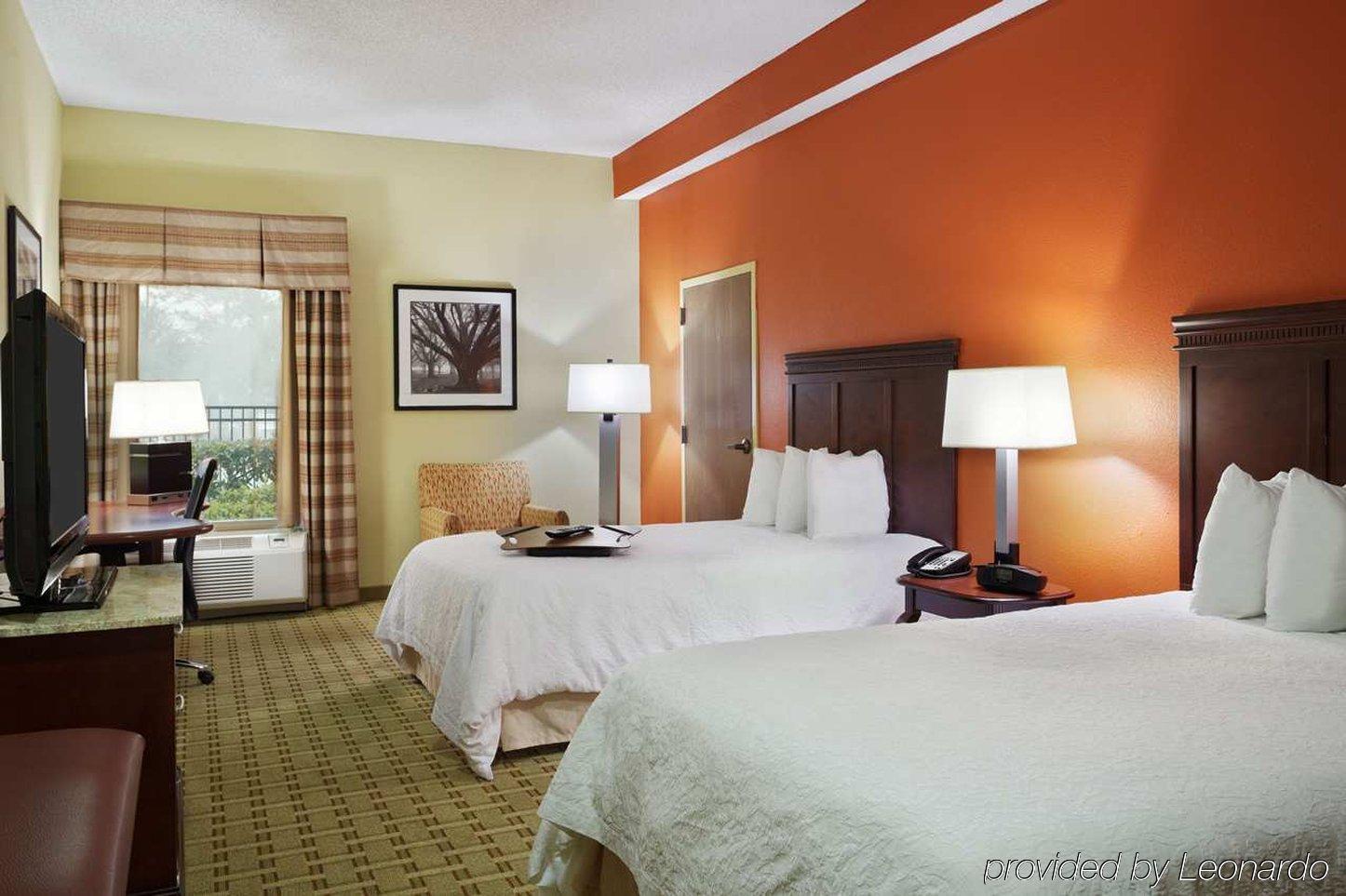 Hampton Inn Houston Near The Galleria Exterior photo