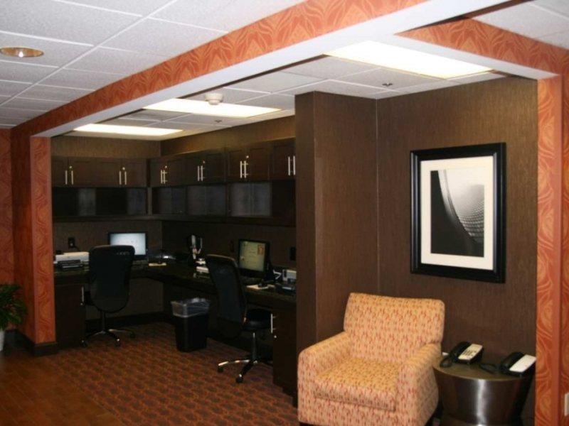 Hampton Inn Houston Near The Galleria Facilities photo